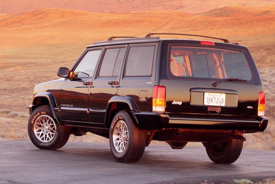  Jeep Cherokee 1997 года  (фото 8 из 17)